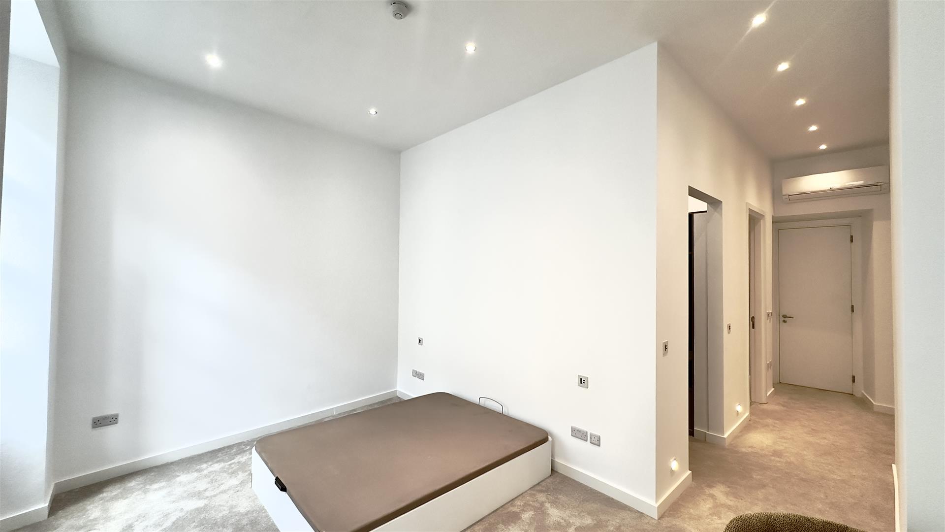 Image of Apartment - 3 Bedrooms - 2 Bathrooms for Sale in Town Area-Gibraltar, Image 15